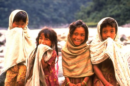 Inquisitive Nepali girls on the Sun Kosi